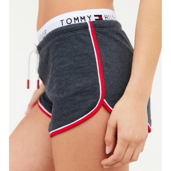 Tommy Hilfiger UO Exclusive Retro Shorts - Navy - M - Picture 4 of 12